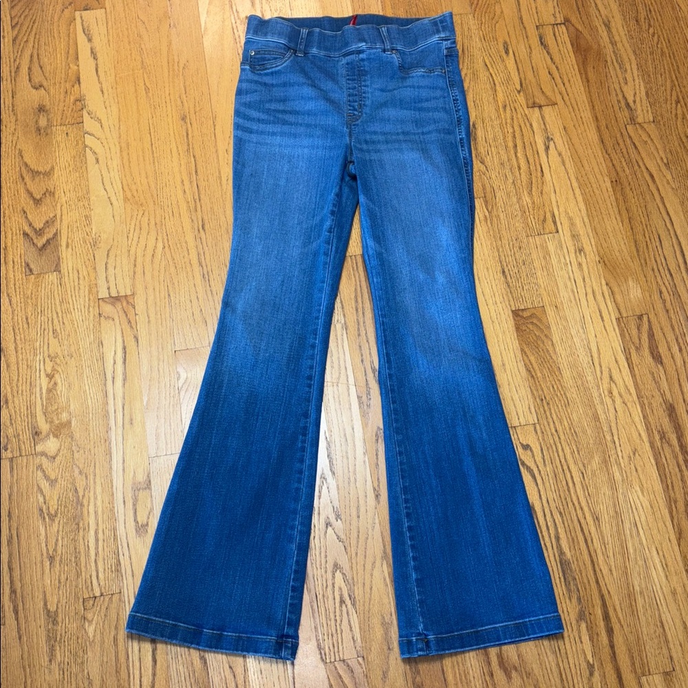 SPANX Flare Wide Leg Vintage Indigo Pull On Jeans Women’s Size Large 34” Inseam - Picture 2 of 16